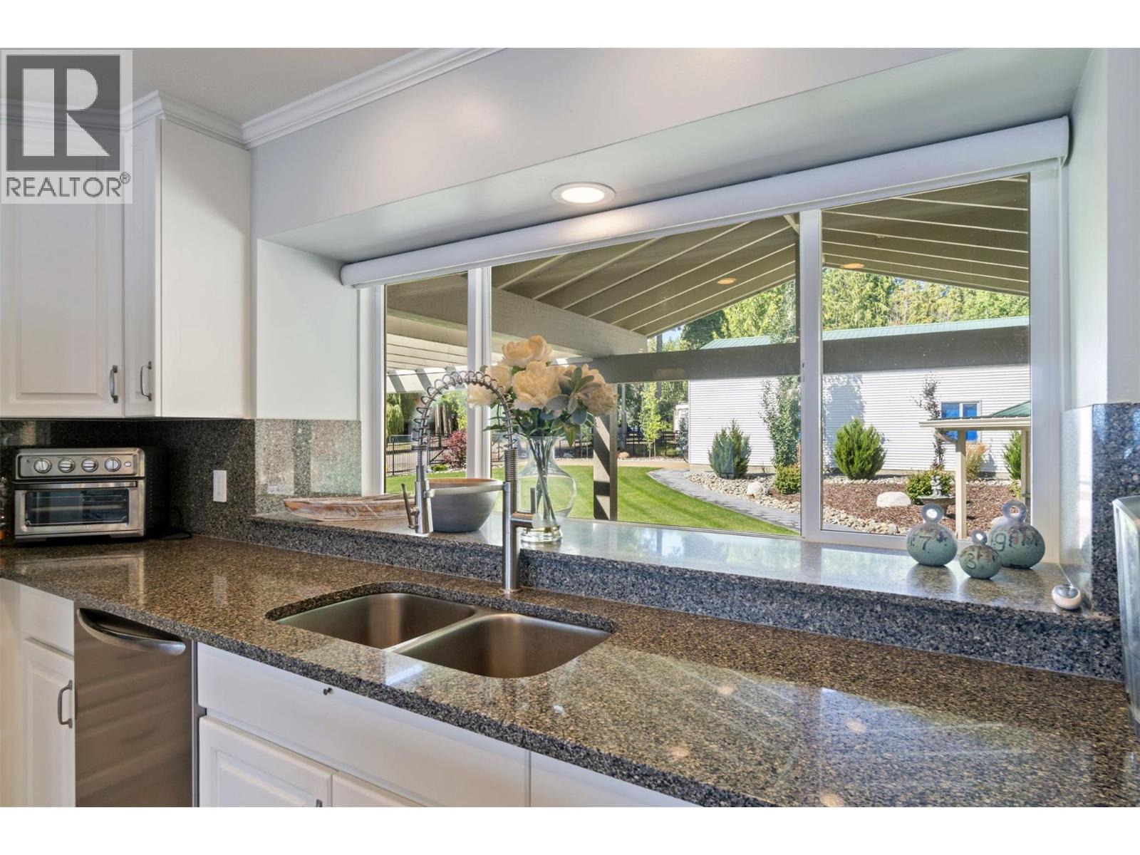 4243 Saratoga Road, Scotch Creek, BC - Indoor Photo Showing Kitchen With Double Sink