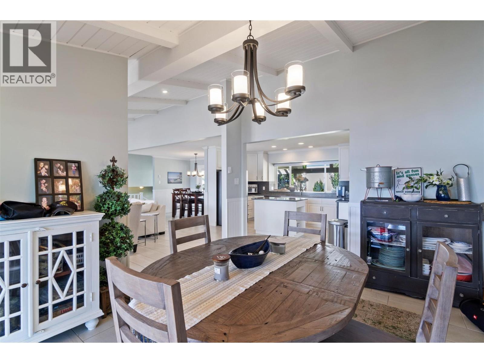 4243 Saratoga Road, Scotch Creek, BC - Indoor Photo Showing Other Room