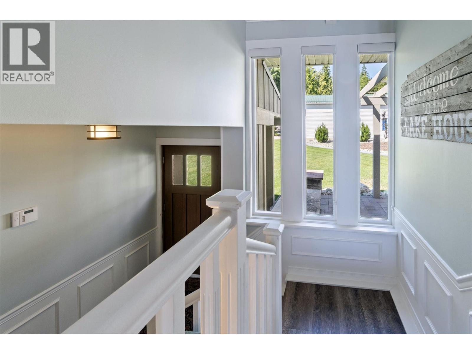 4243 Saratoga Road, Scotch Creek, BC - Indoor Photo Showing Other Room