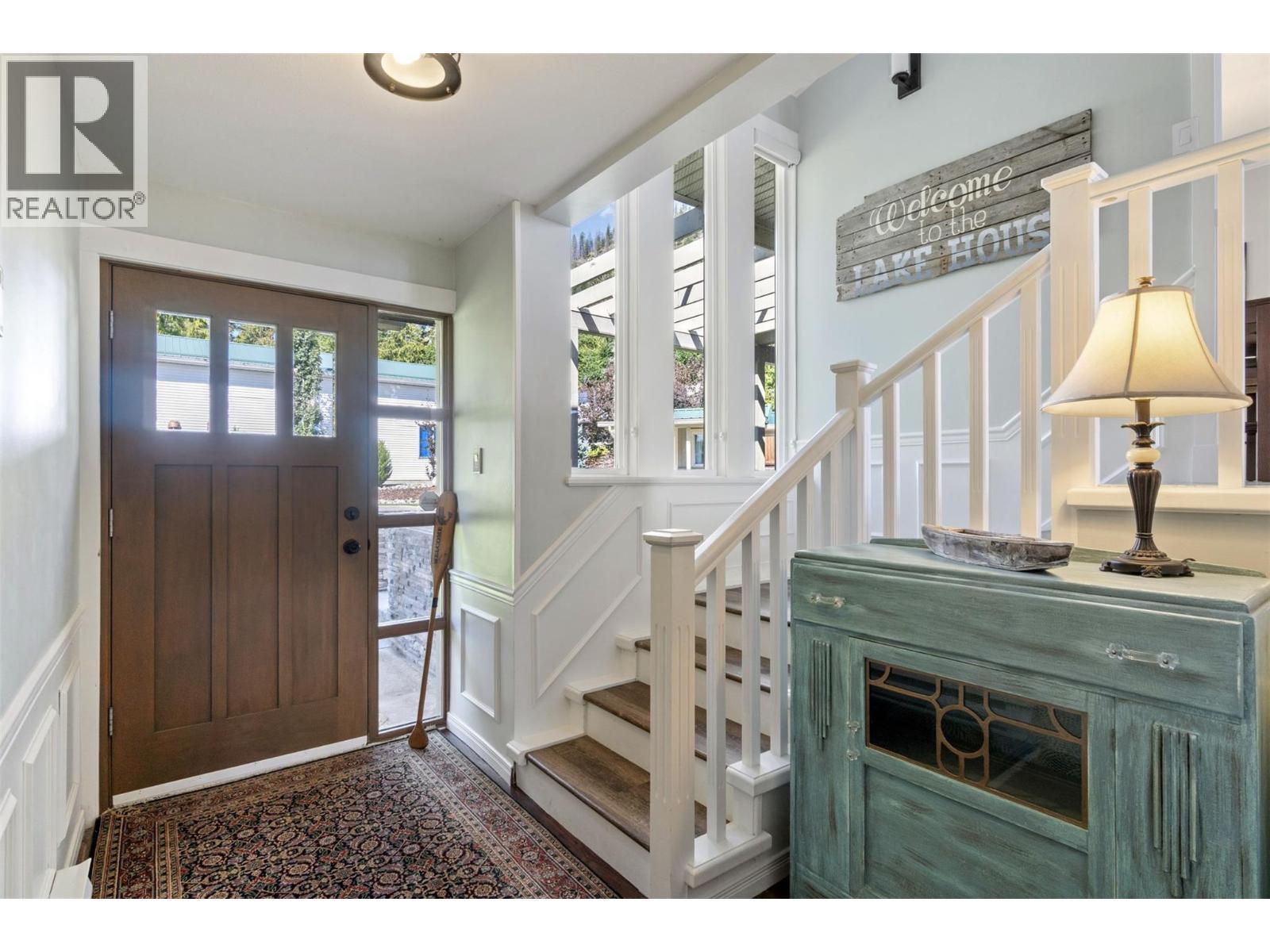 4243 Saratoga Road, Scotch Creek, BC - Indoor Photo Showing Other Room