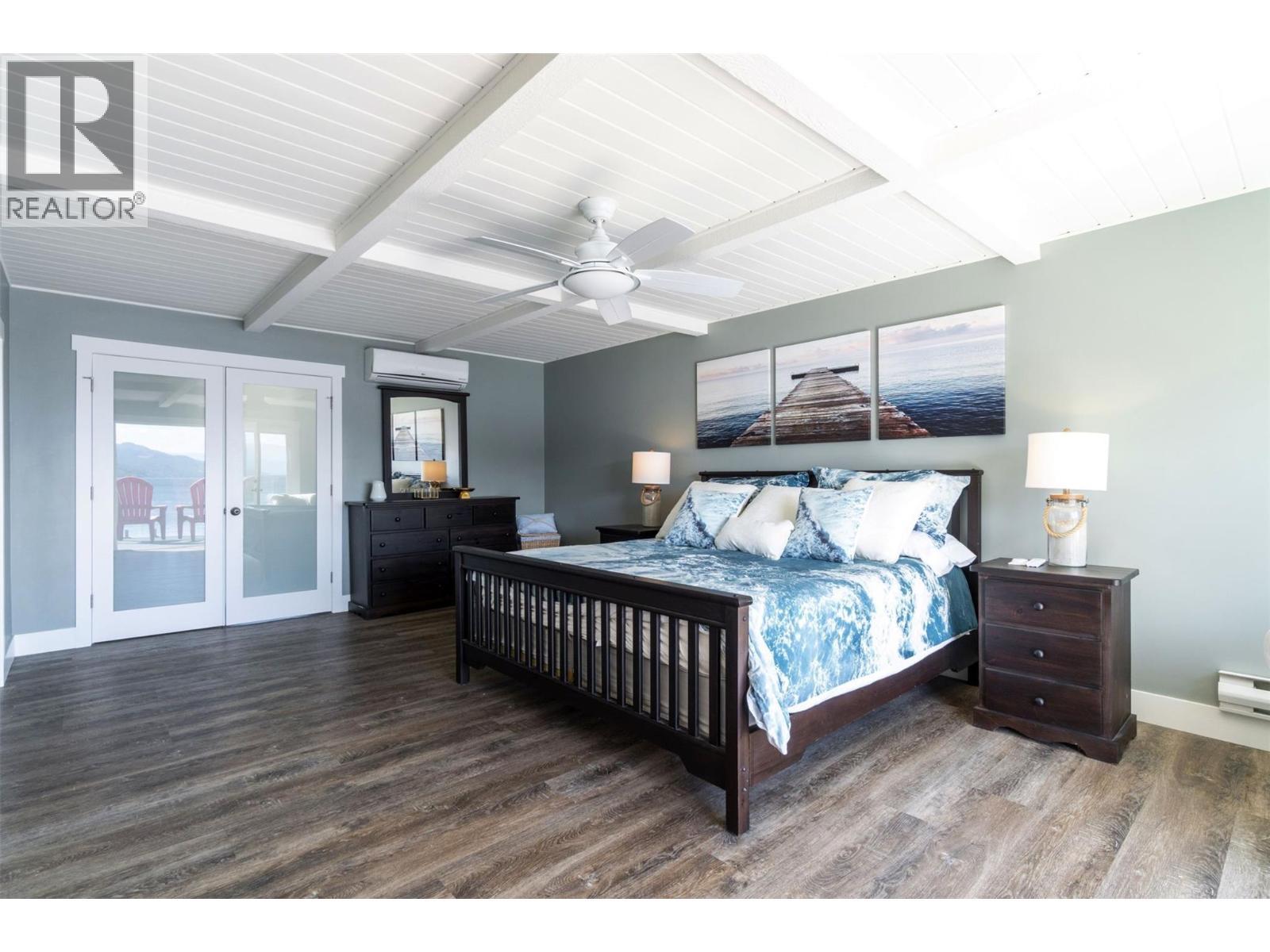 4243 Saratoga Road, Scotch Creek, BC - Indoor Photo Showing Bedroom