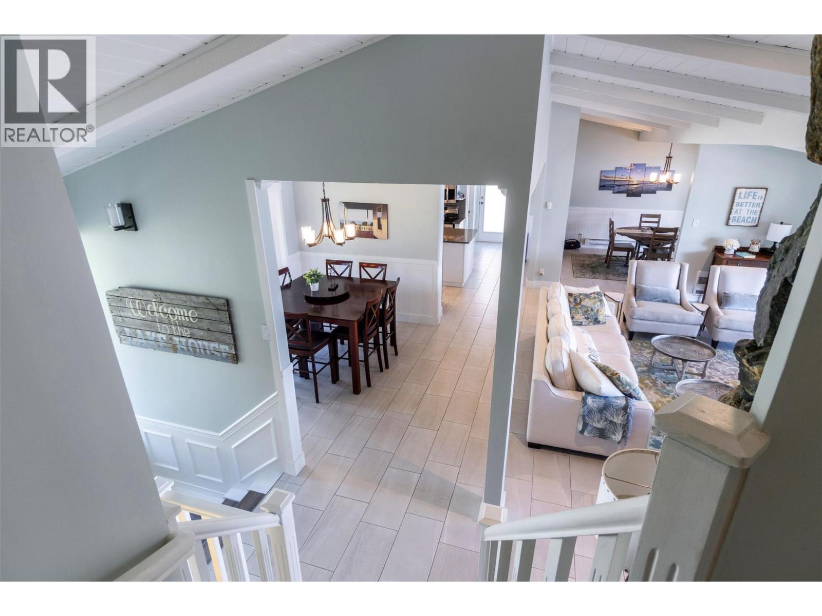 4243 Saratoga Road, Scotch Creek, BC - Indoor Photo Showing Other Room