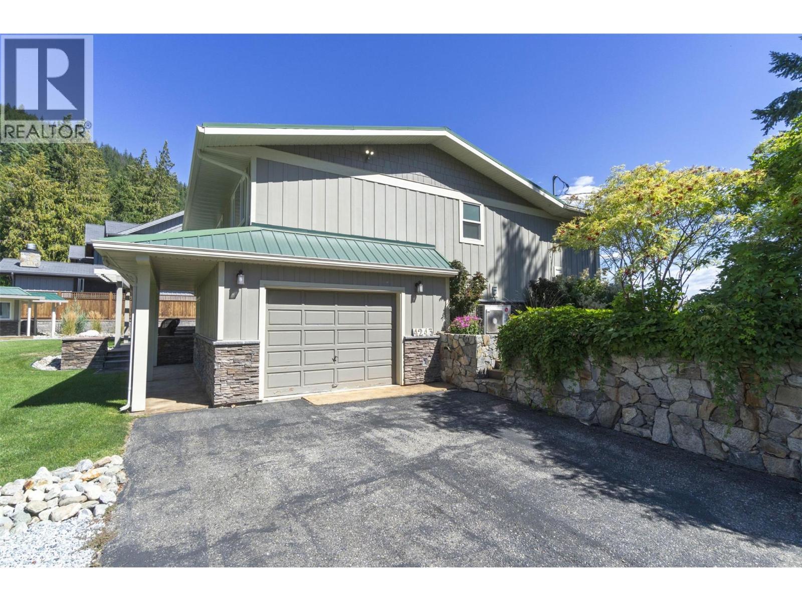 4243 Saratoga Road, Scotch Creek, BC - Outdoor
