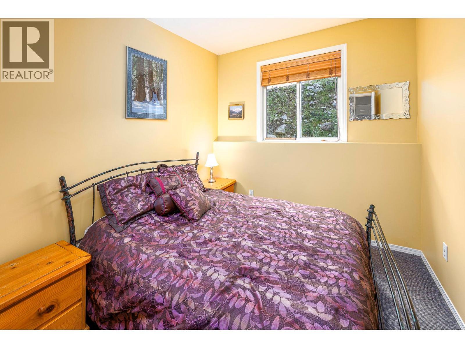 225 Kettleview Road Unit# 102, Big White, BC - Indoor Photo Showing Bedroom