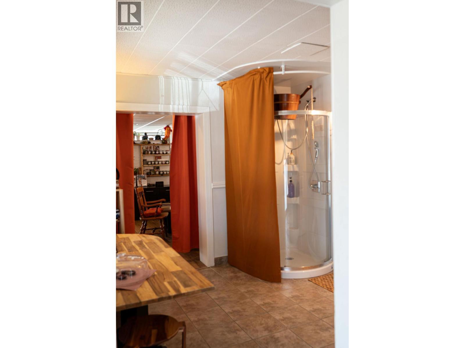 545 Lawrence Avenue Unit# 101A, Kelowna, BC