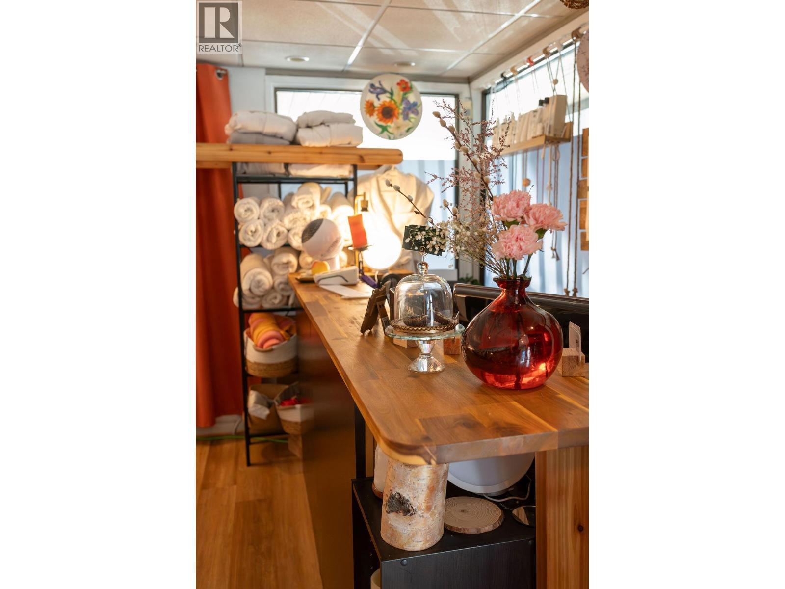 545 Lawrence Avenue Unit# 101A, Kelowna, BC