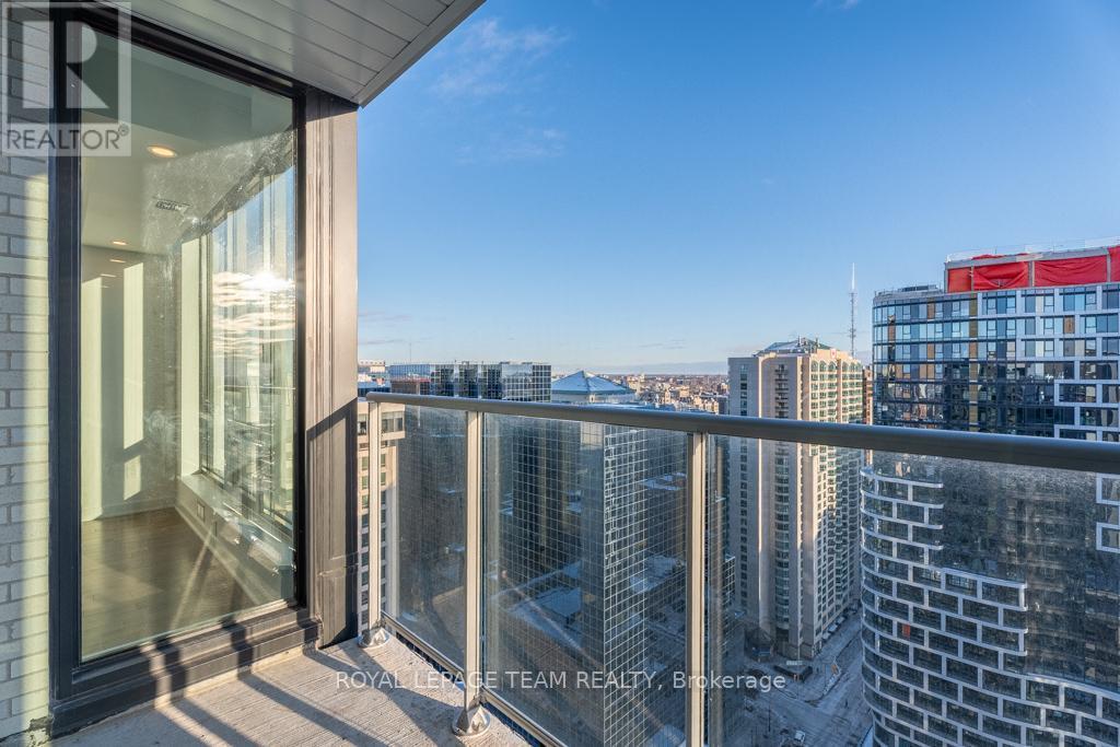 2705 - 340 Queen Street, Ottawa, ON - Outdoor