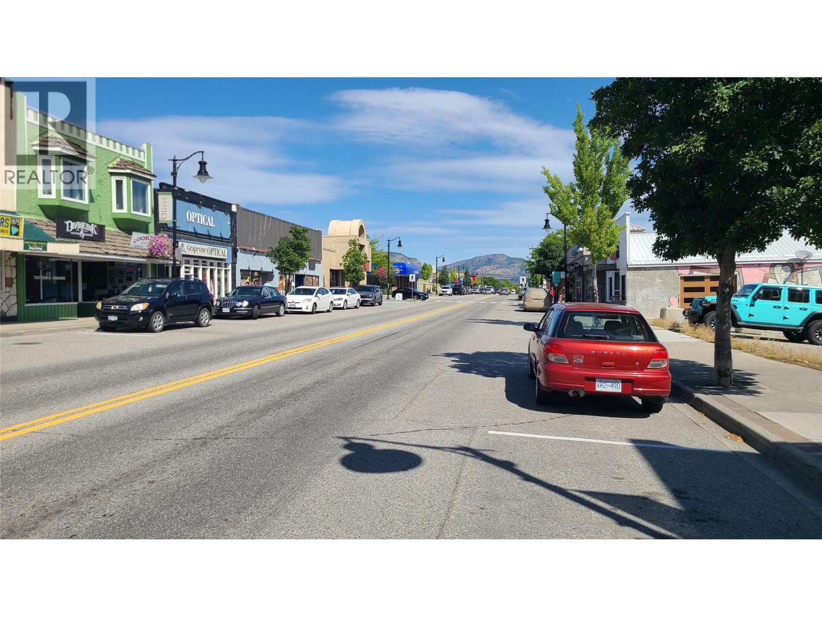 6271 Main Street, Oliver, BC