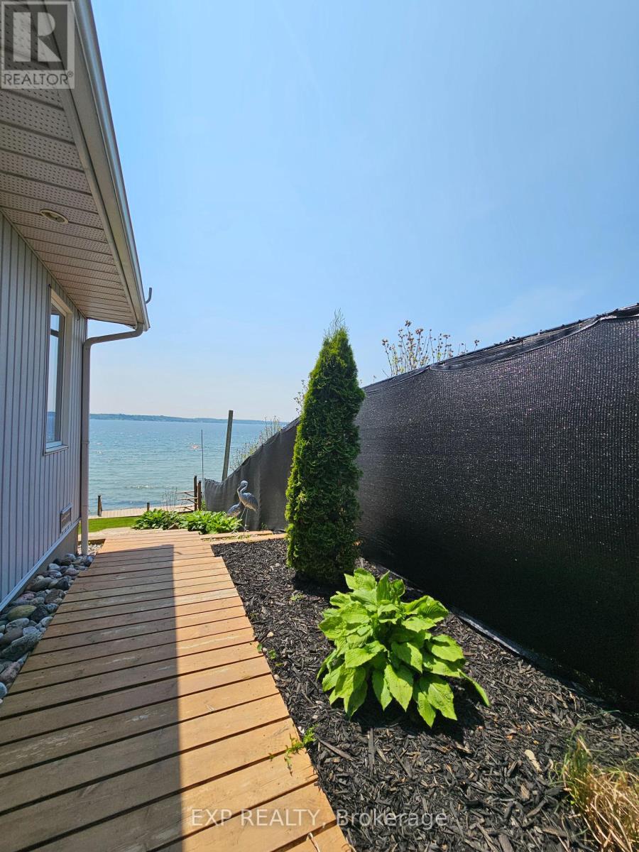 1529 Myers Point, Augusta, ON - Outdoor With Body Of Water