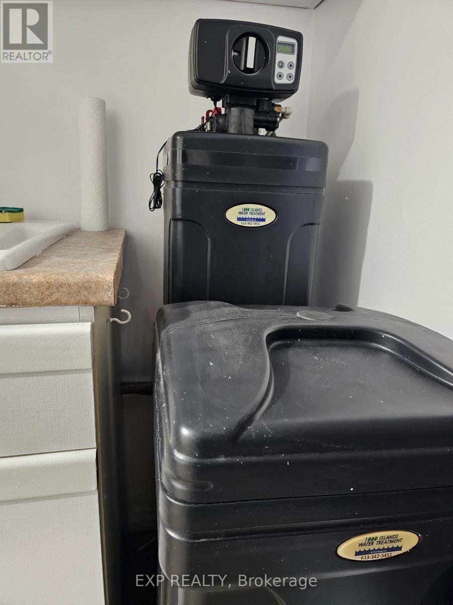 1529 Myers Point, Augusta, ON - Indoor