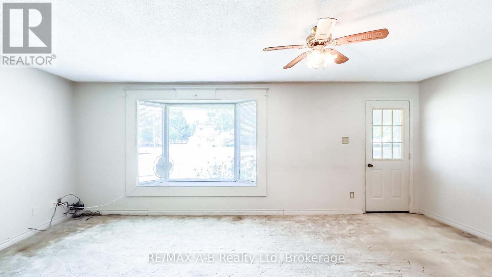34338 Denfield Road, Lucan Biddulph (Clandeboye), ON - Indoor Photo Showing Other Room