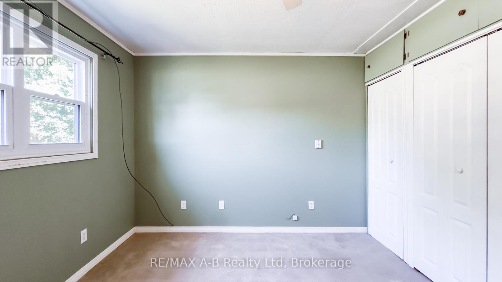 34338 Denfield Road, Lucan Biddulph (Clandeboye), ON - Indoor Photo Showing Other Room