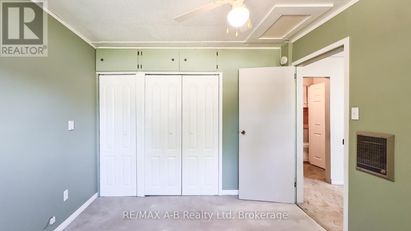 34338 Denfield Road, Lucan Biddulph (Clandeboye), ON - Indoor Photo Showing Other Room