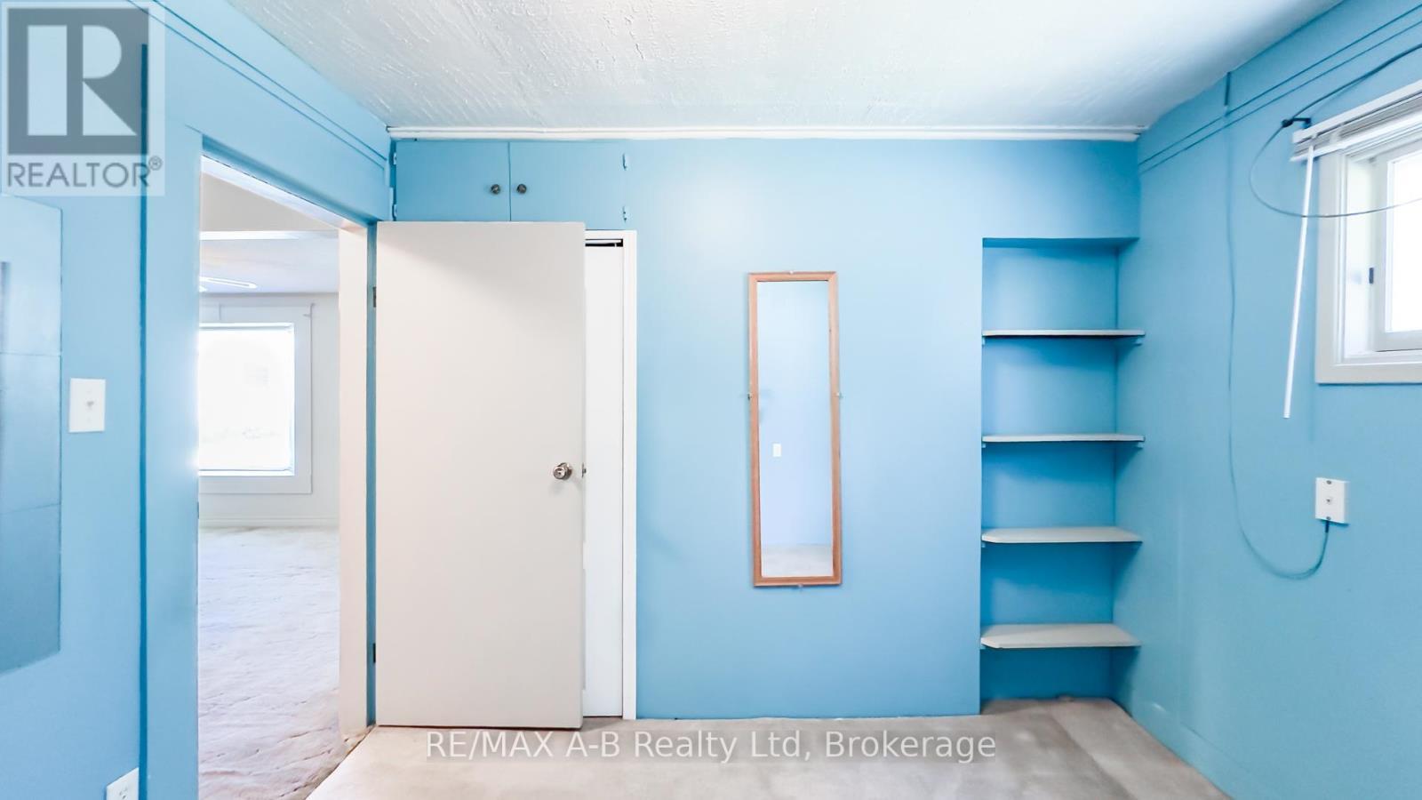 34338 Denfield Road, Lucan Biddulph (Clandeboye), ON - Indoor