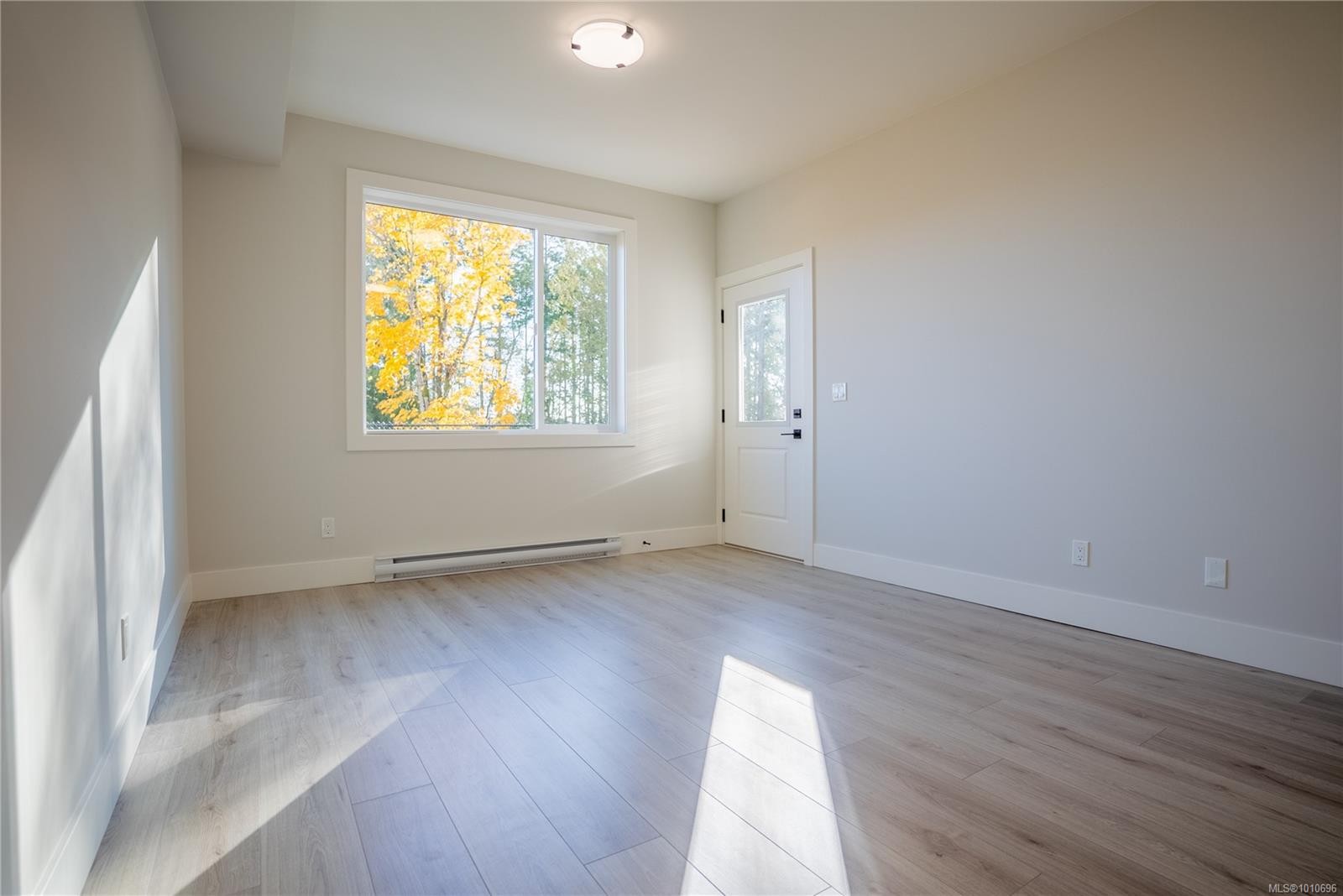 1536 Marble Pl, Langford, BC - Indoor Photo Showing Other Room