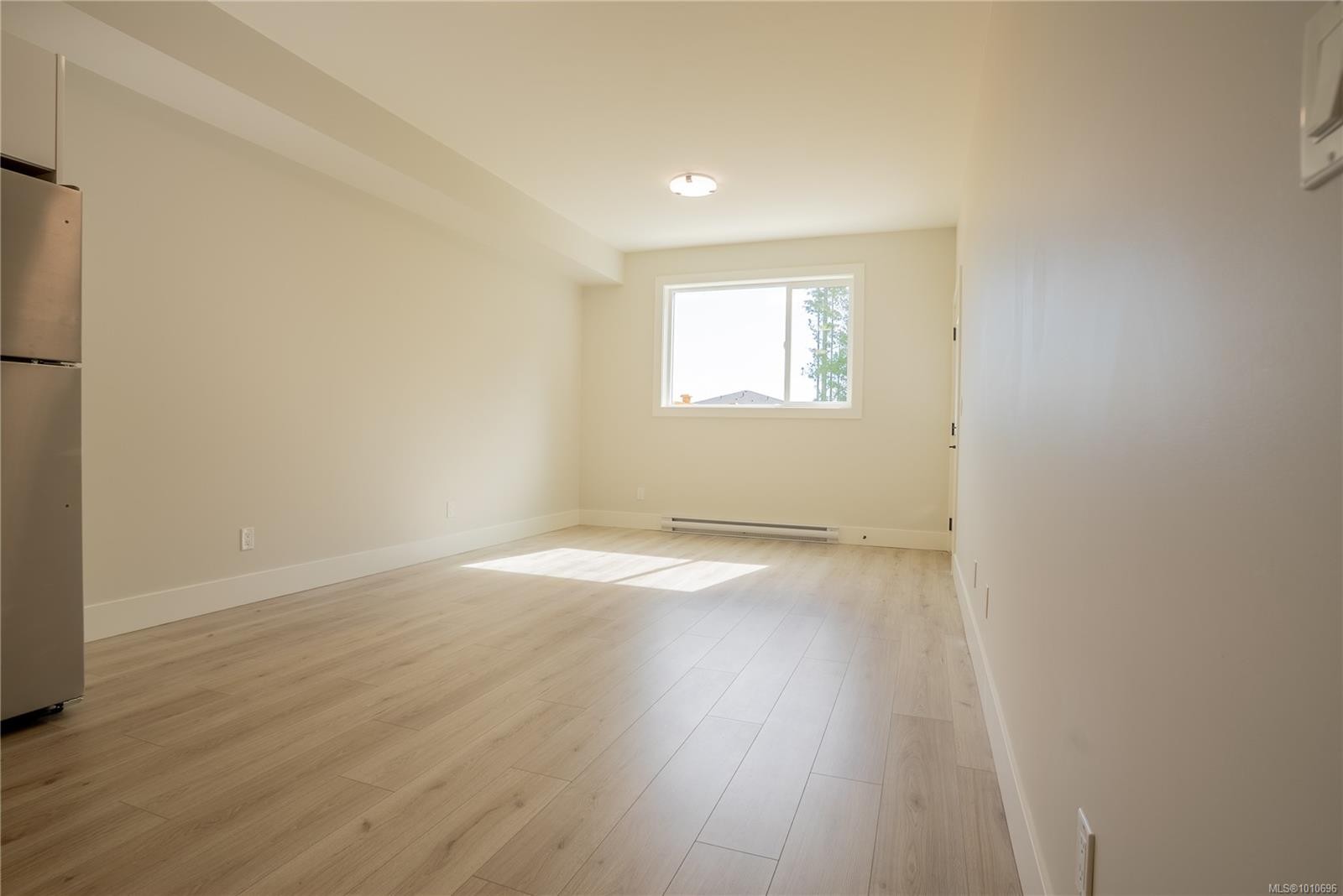 1536 Marble Pl, Langford, BC - Indoor Photo Showing Other Room