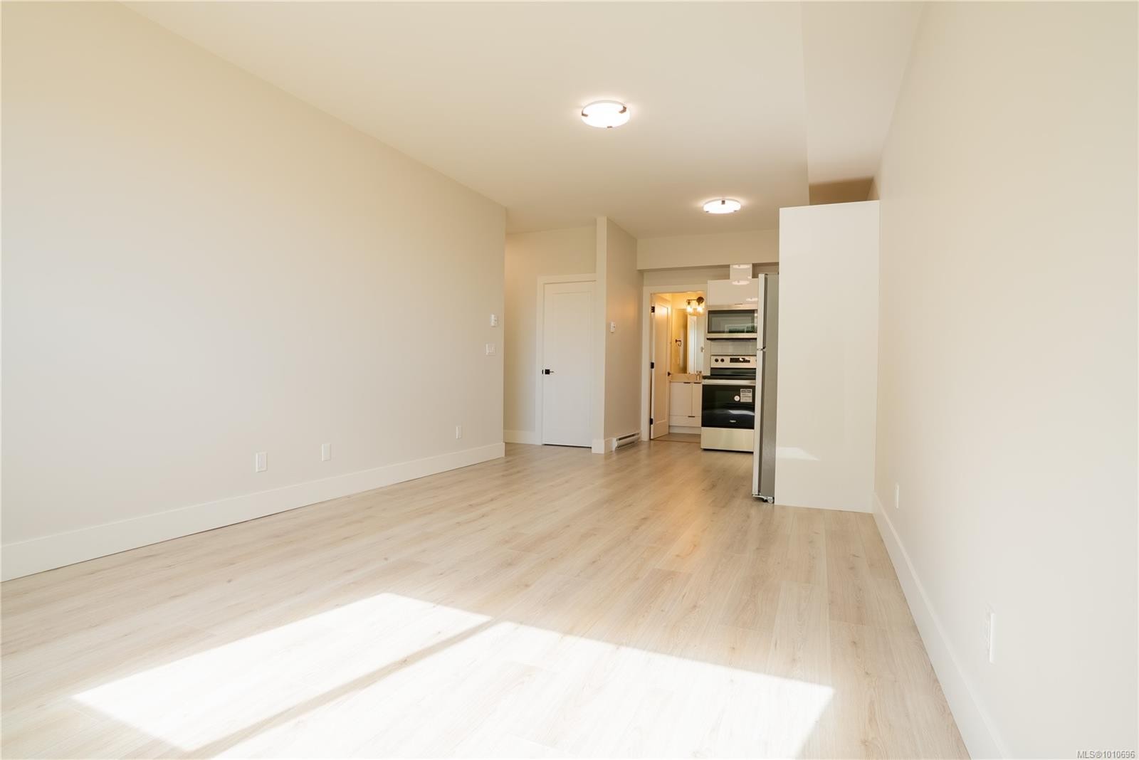 1536 Marble Pl, Langford, BC - Indoor Photo Showing Other Room