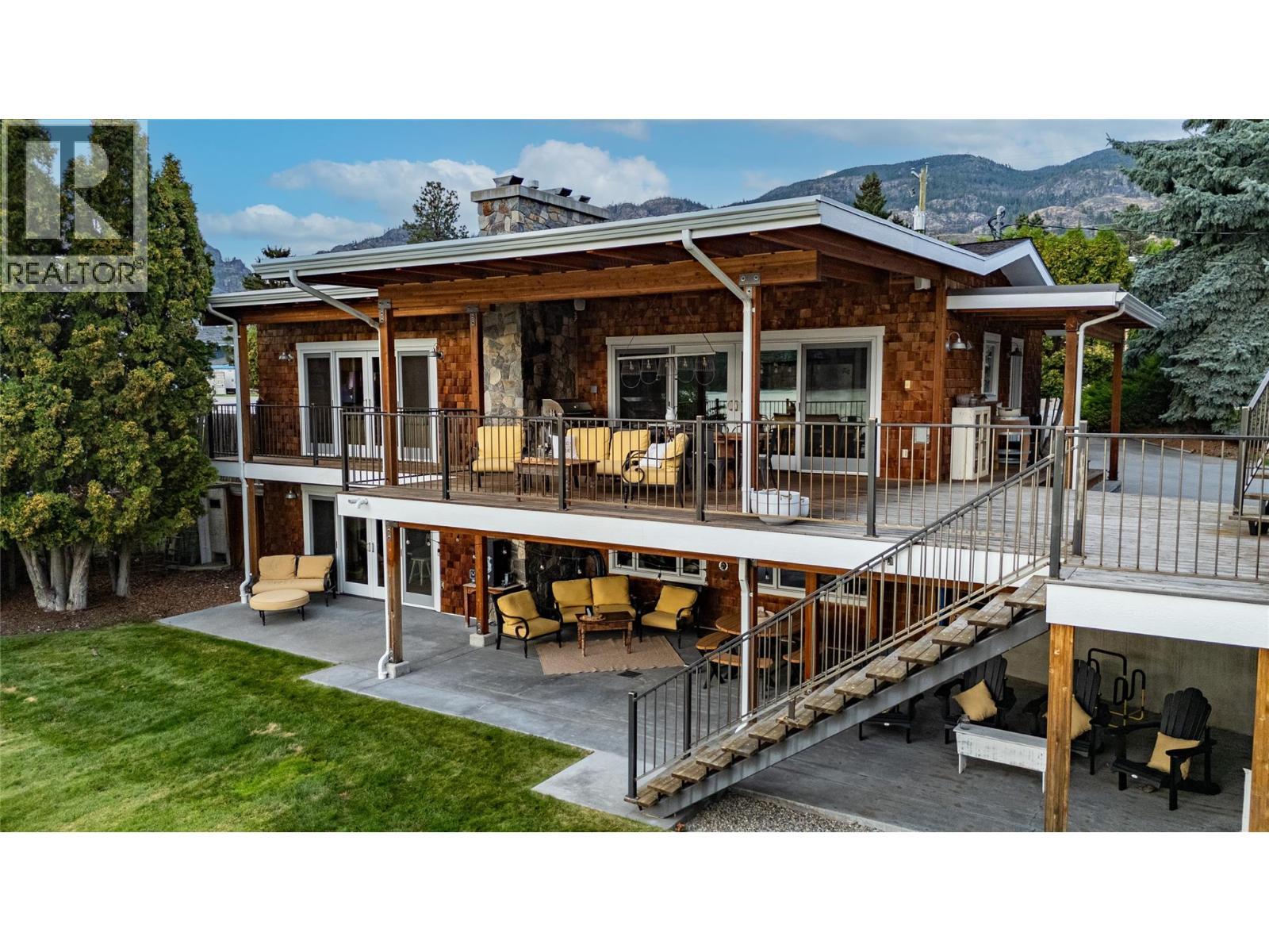 138 Devon Drive, Okanagan Falls, BC - Outdoor With Deck Patio Veranda