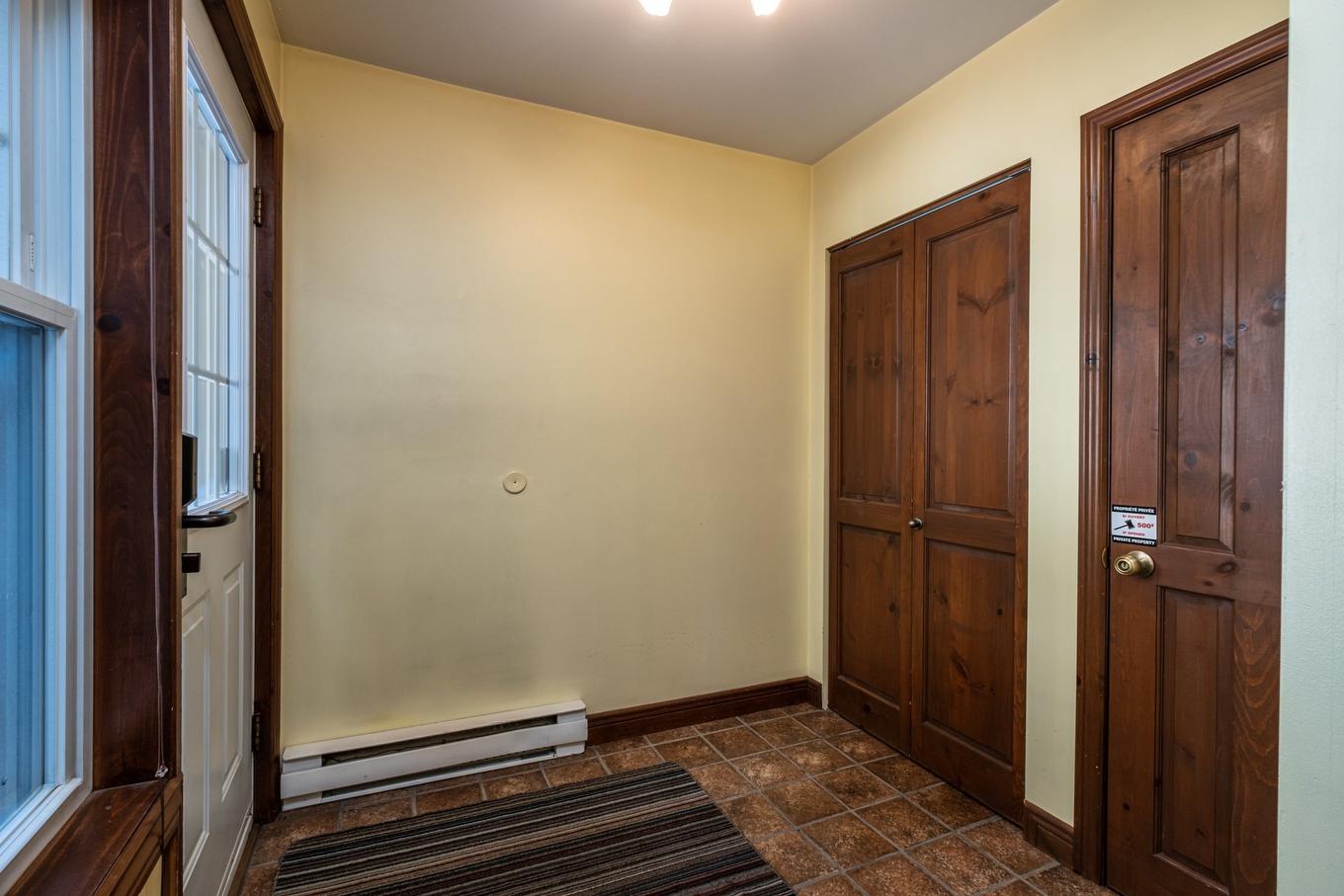 Hall d'entrée/Vestibule - 3-166 Rue Du Mont-Plaisant, Mont-Tremblant, QC - Indoor Photo Showing Other Room