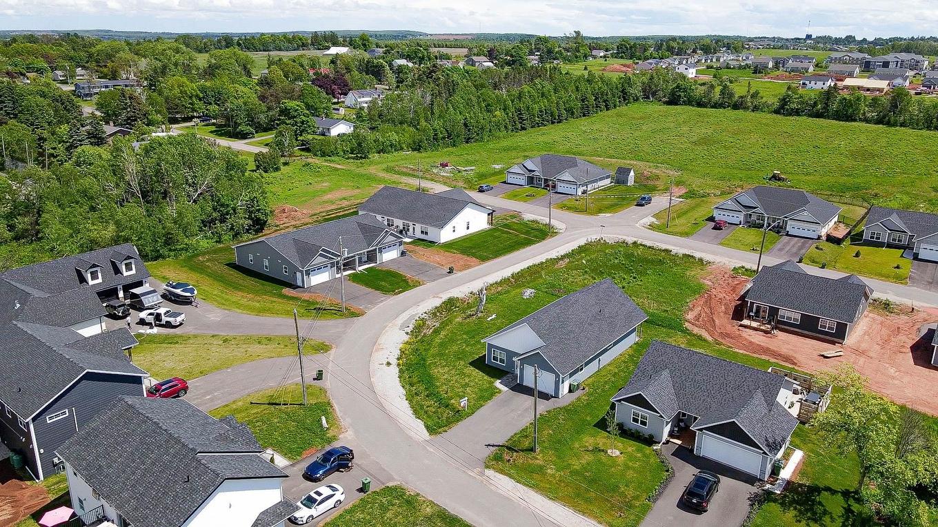 15 Captain James Crescent, Stratford, PE