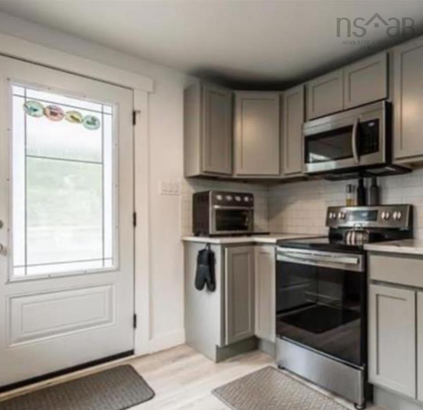 157-159 Crown Drive, Fairmount, NS