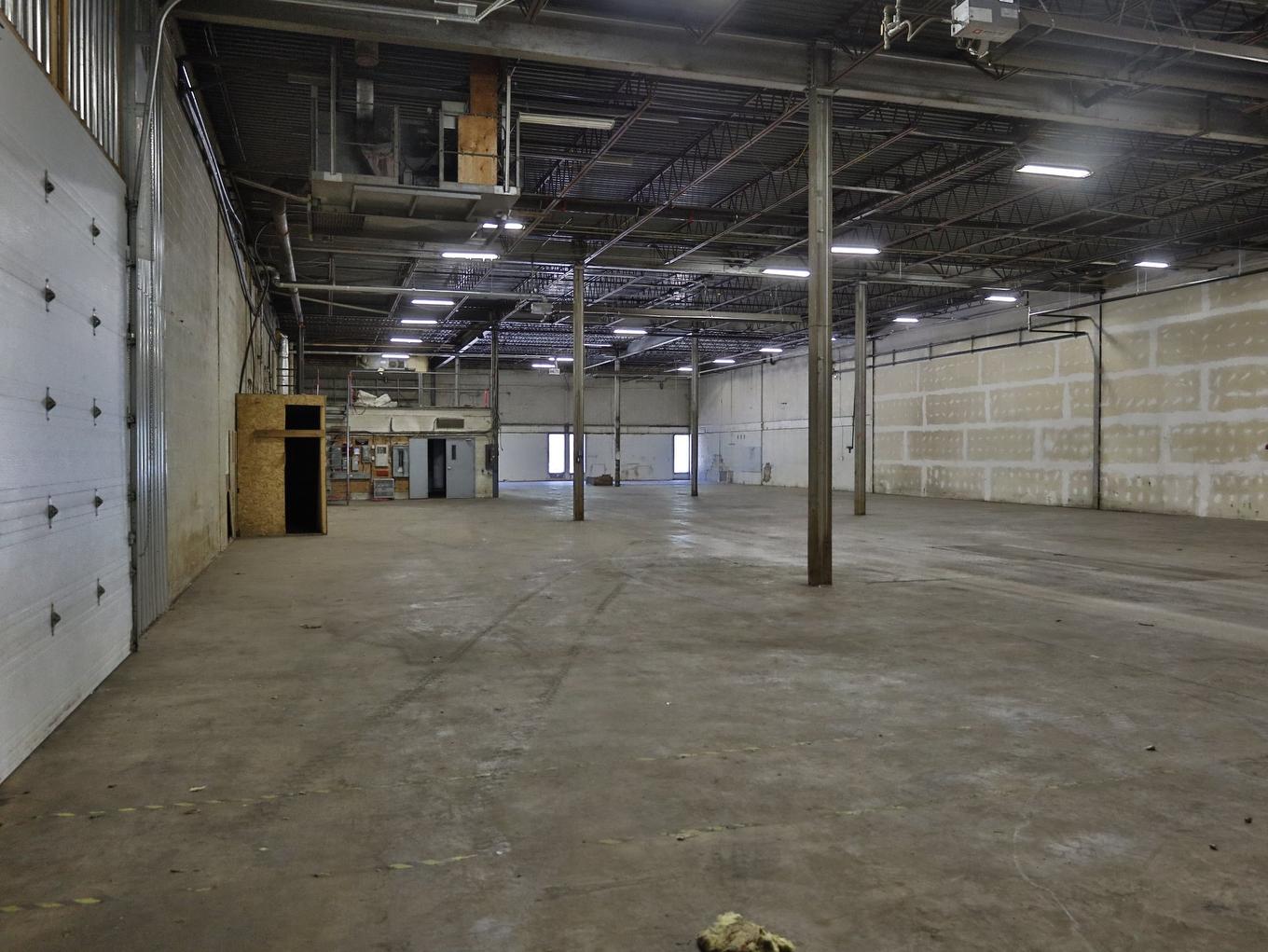 Other - 8445 Boul. Parent, Trois-Rivières, QC - Indoor Photo Showing Garage