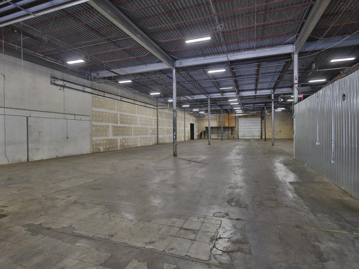 Other - 8445 Boul. Parent, Trois-Rivières, QC - Indoor Photo Showing Garage