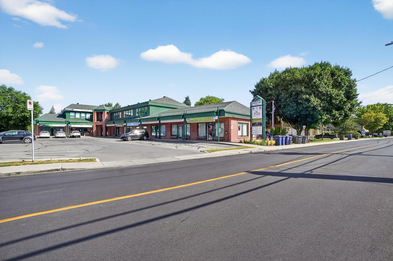 Exterior - 613 Rue Principale, Laval (Sainte-Dorothée), QC - Outdoor