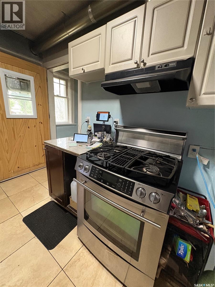 1736 Winnipeg Street, Regina, SK - Indoor