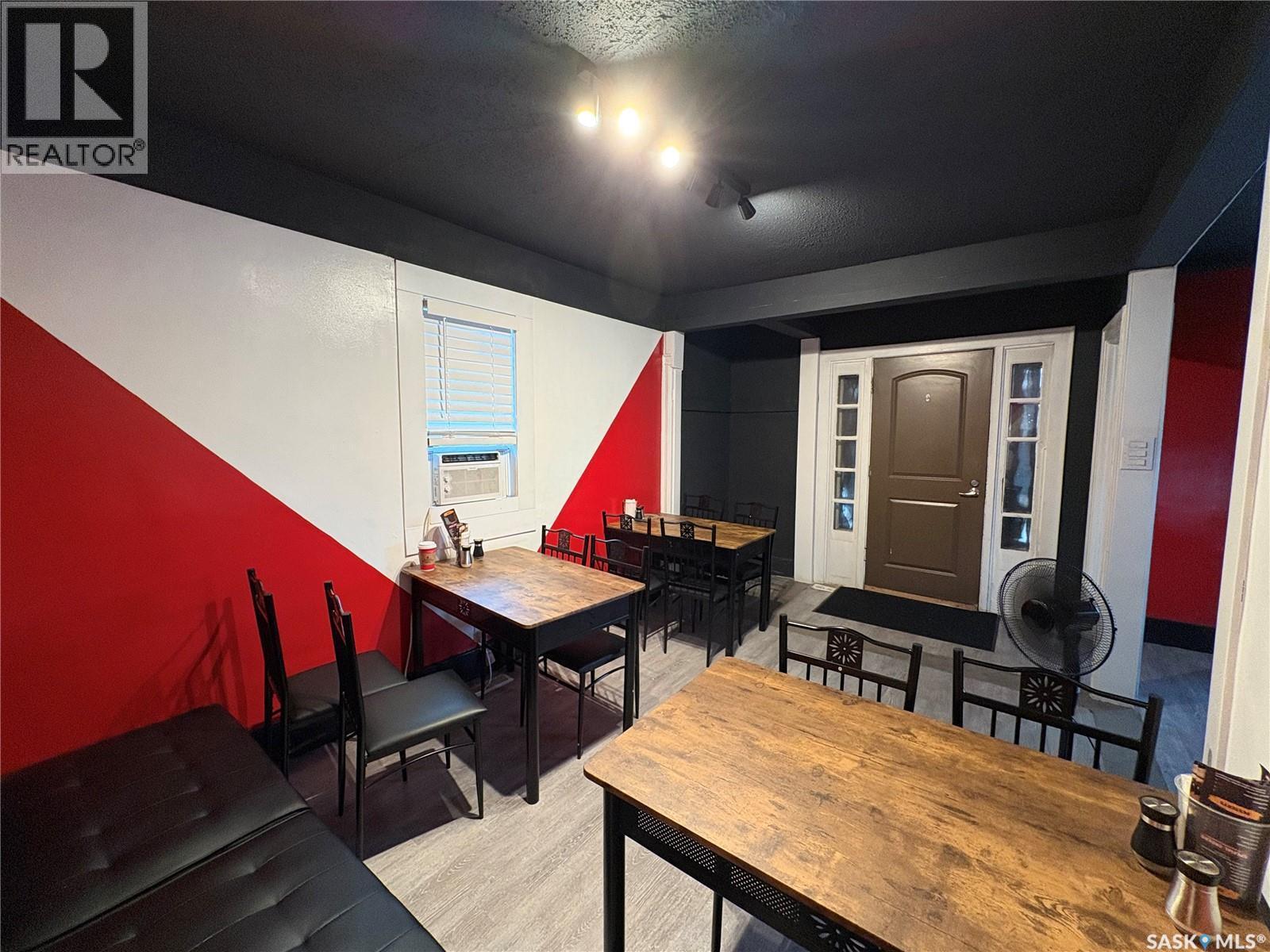 1736 Winnipeg Street, Regina, SK -