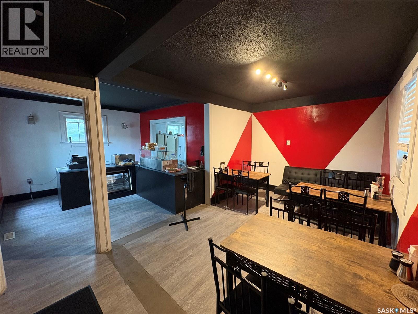 1736 Winnipeg Street, Regina, SK - Indoor