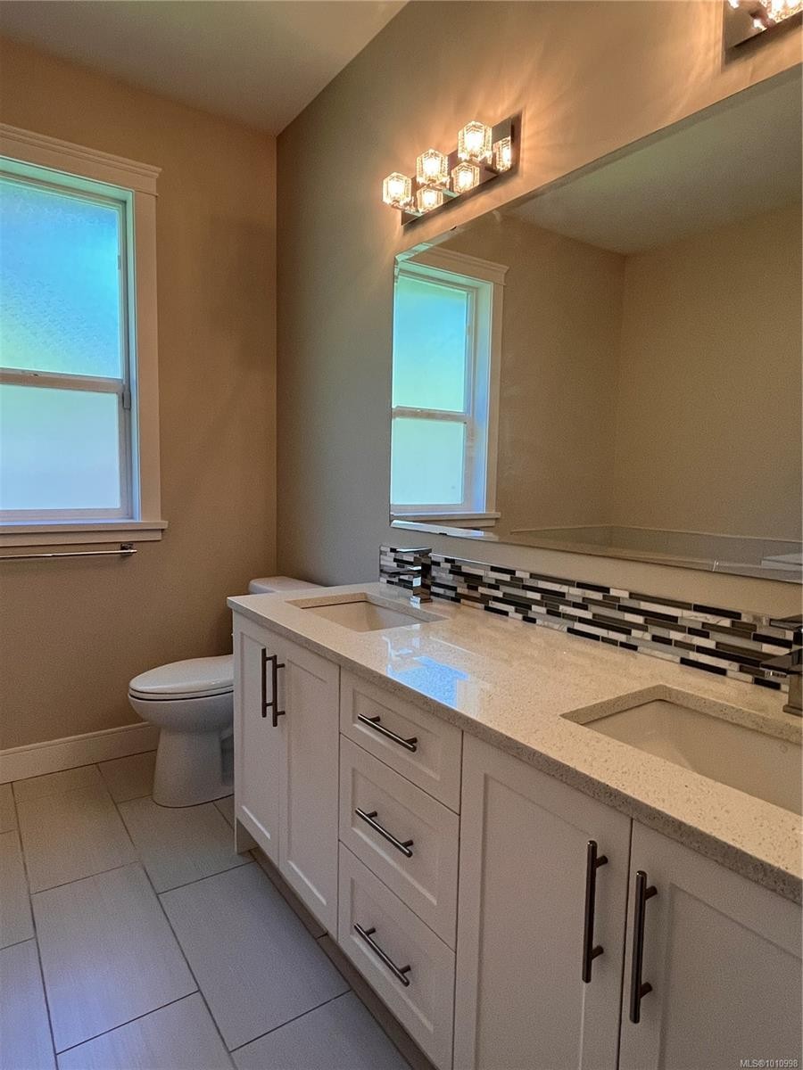 3584 Holland Ave, Cobble Hill, BC