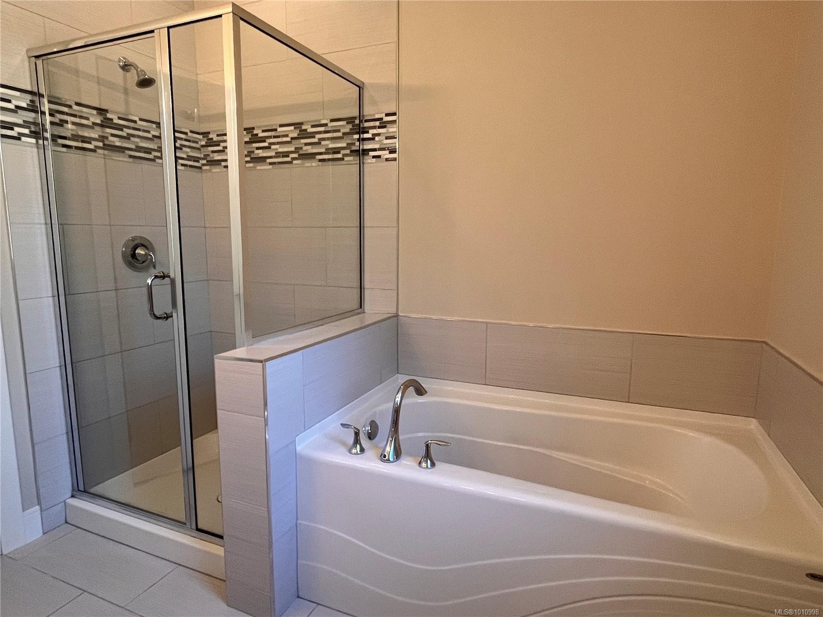 3584 Holland Ave, Cobble Hill, BC