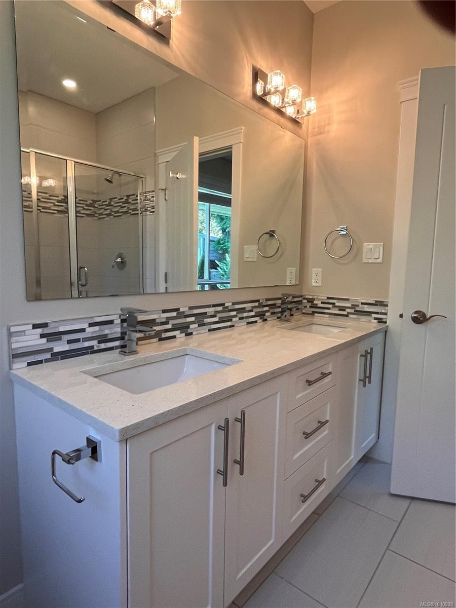 3584 Holland Ave, Cobble Hill, BC