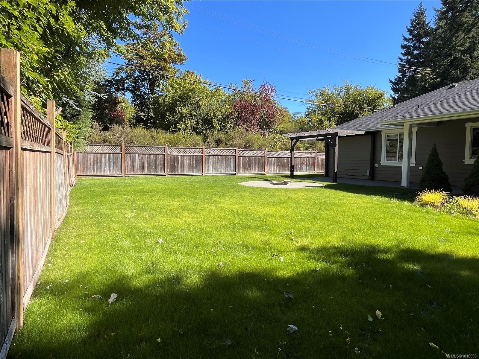 3584 Holland Ave, Cobble Hill, BC