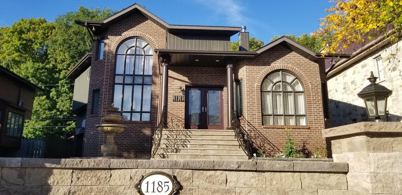 Exterior entrance - 1185 Rue Tecumseh, Dollard-Des-Ormeaux, QC - Outdoor With Facade