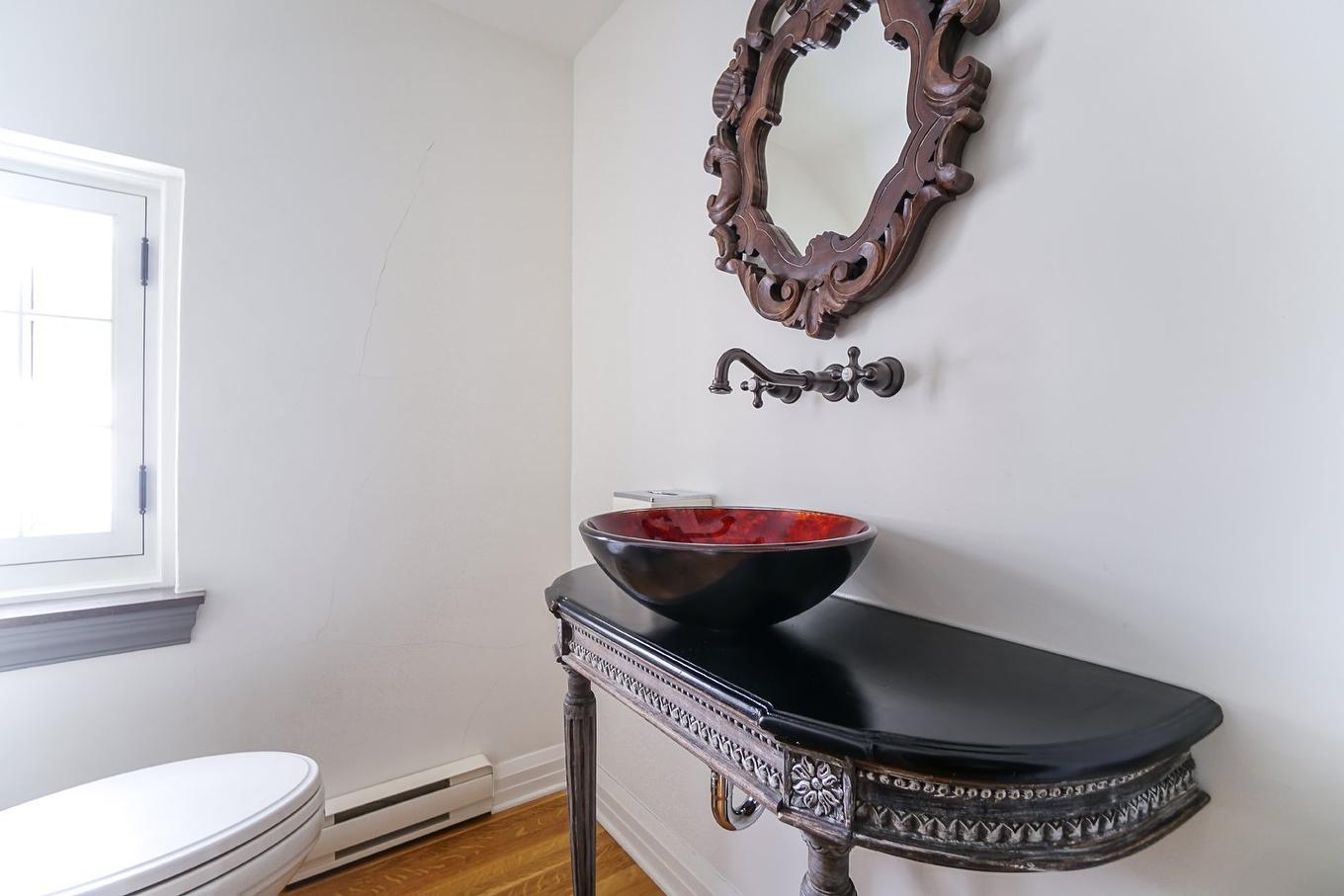 Powder room - 1 Ch. De La Montagne, Saint-André-D'Argenteuil, QC - Indoor Photo Showing Bathroom