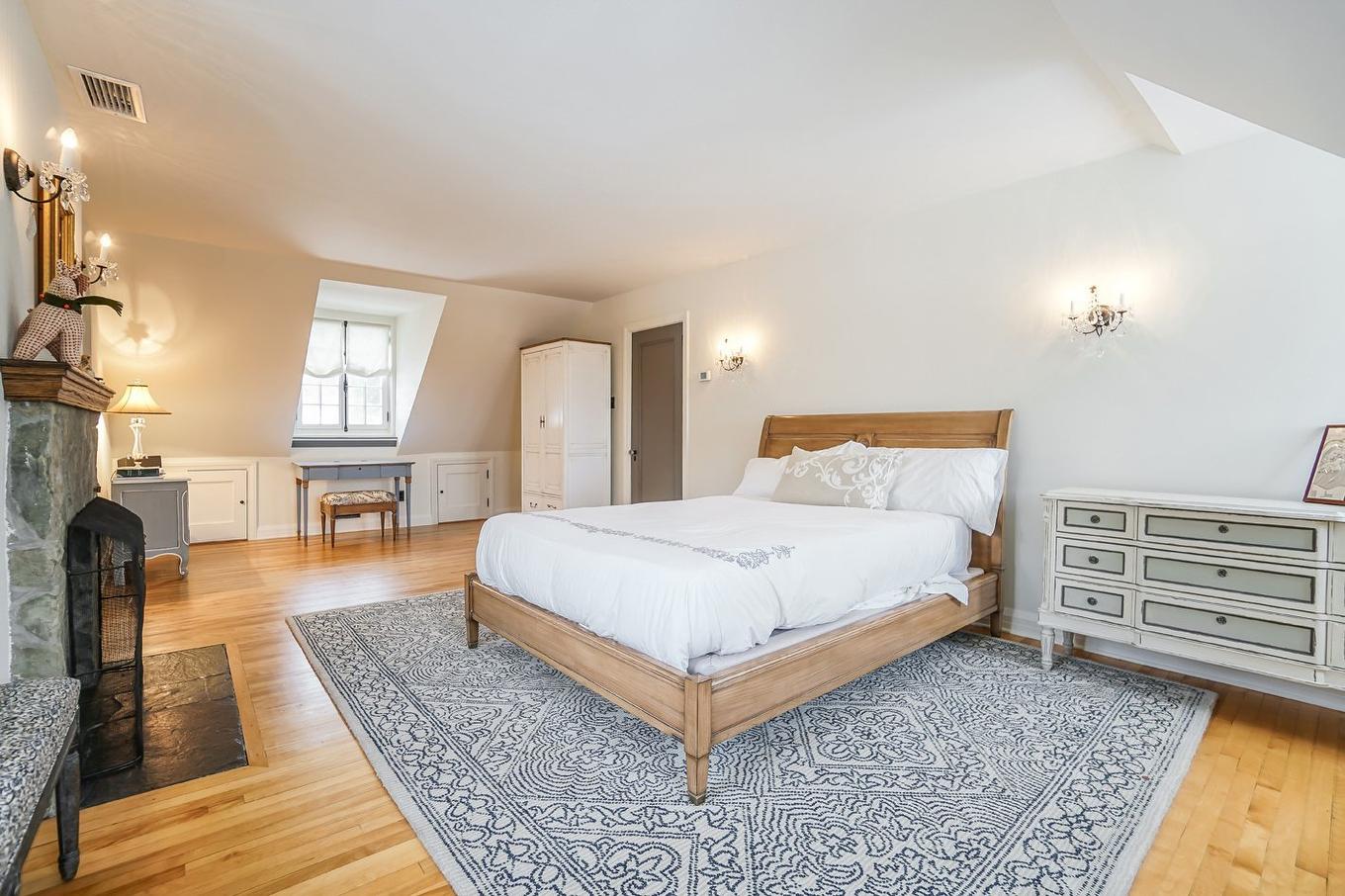 Primary bedroom - 1 Ch. De La Montagne, Saint-André-D'Argenteuil, QC - Indoor Photo Showing Bedroom