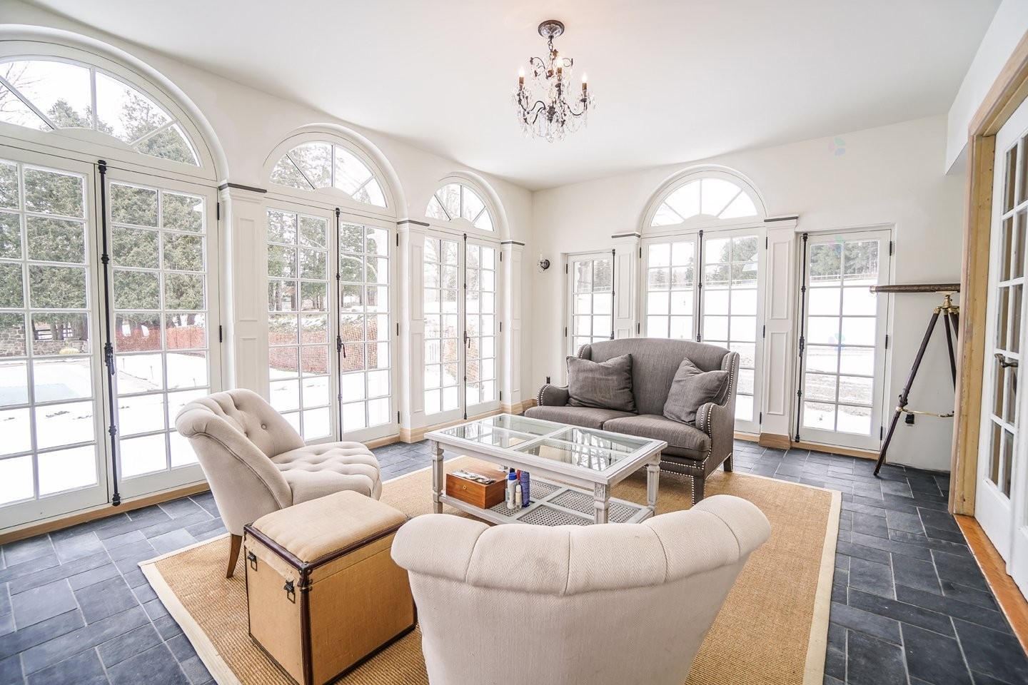 Sun Room - 1 Ch. De La Montagne, Saint-André-D'Argenteuil, QC - Indoor Photo Showing Living Room