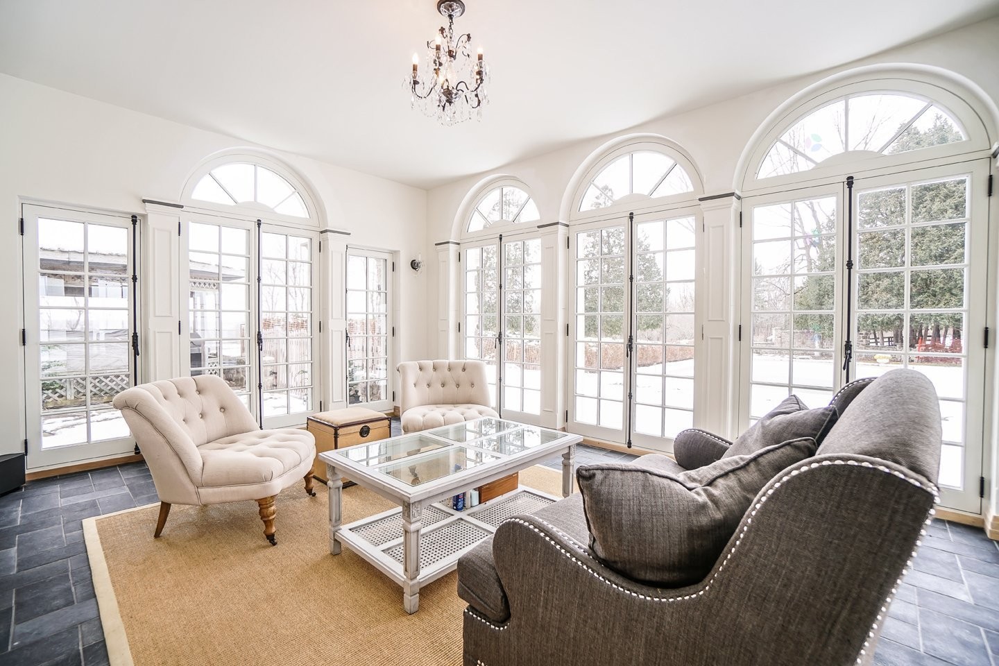 Sun Room - 1 Ch. De La Montagne, Saint-André-D'Argenteuil, QC - Indoor Photo Showing Living Room