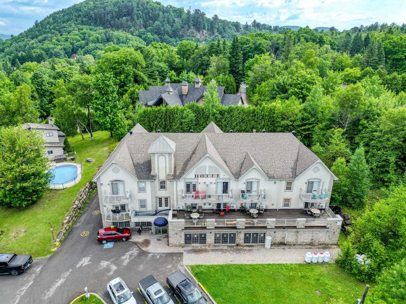 Overall view - 002-500 Ch. Des Frênes, Piedmont, QC - Outdoor With View