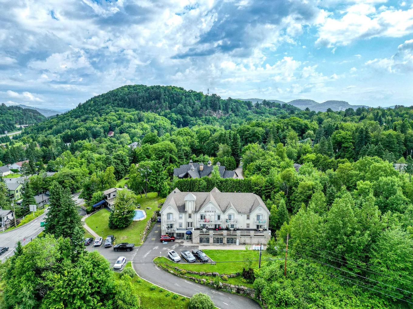 Overall view - 002-500 Ch. Des Frênes, Piedmont, QC - Outdoor With View