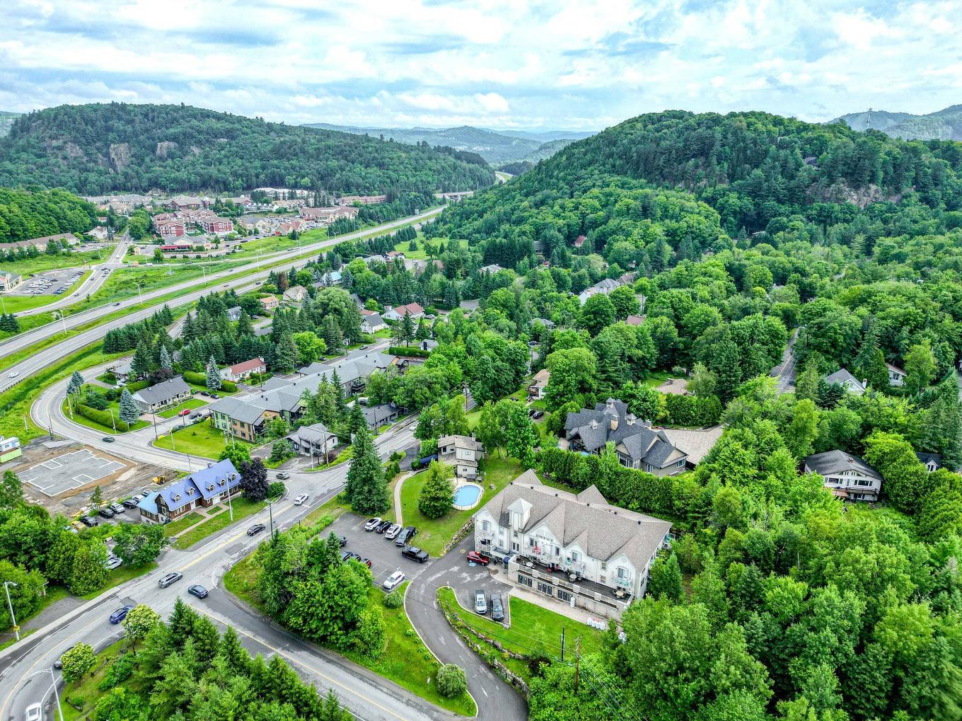 Overall view - 002-500 Ch. Des Frênes, Piedmont, QC - Outdoor With View