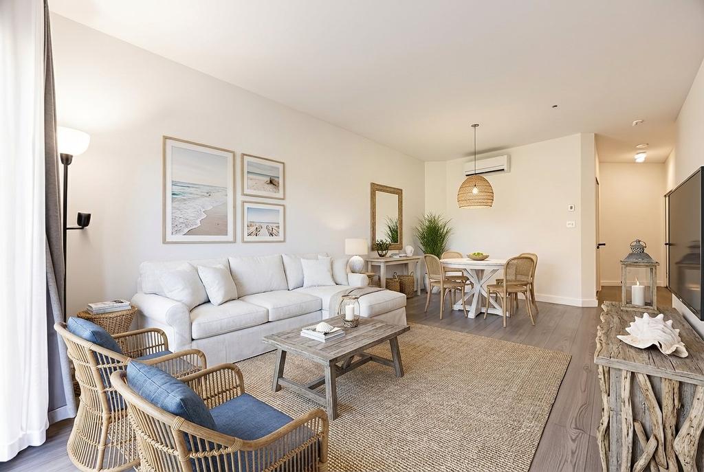 Living room - 109-9175 Rue Lennon, Brossard, QC - Indoor Photo Showing Living Room