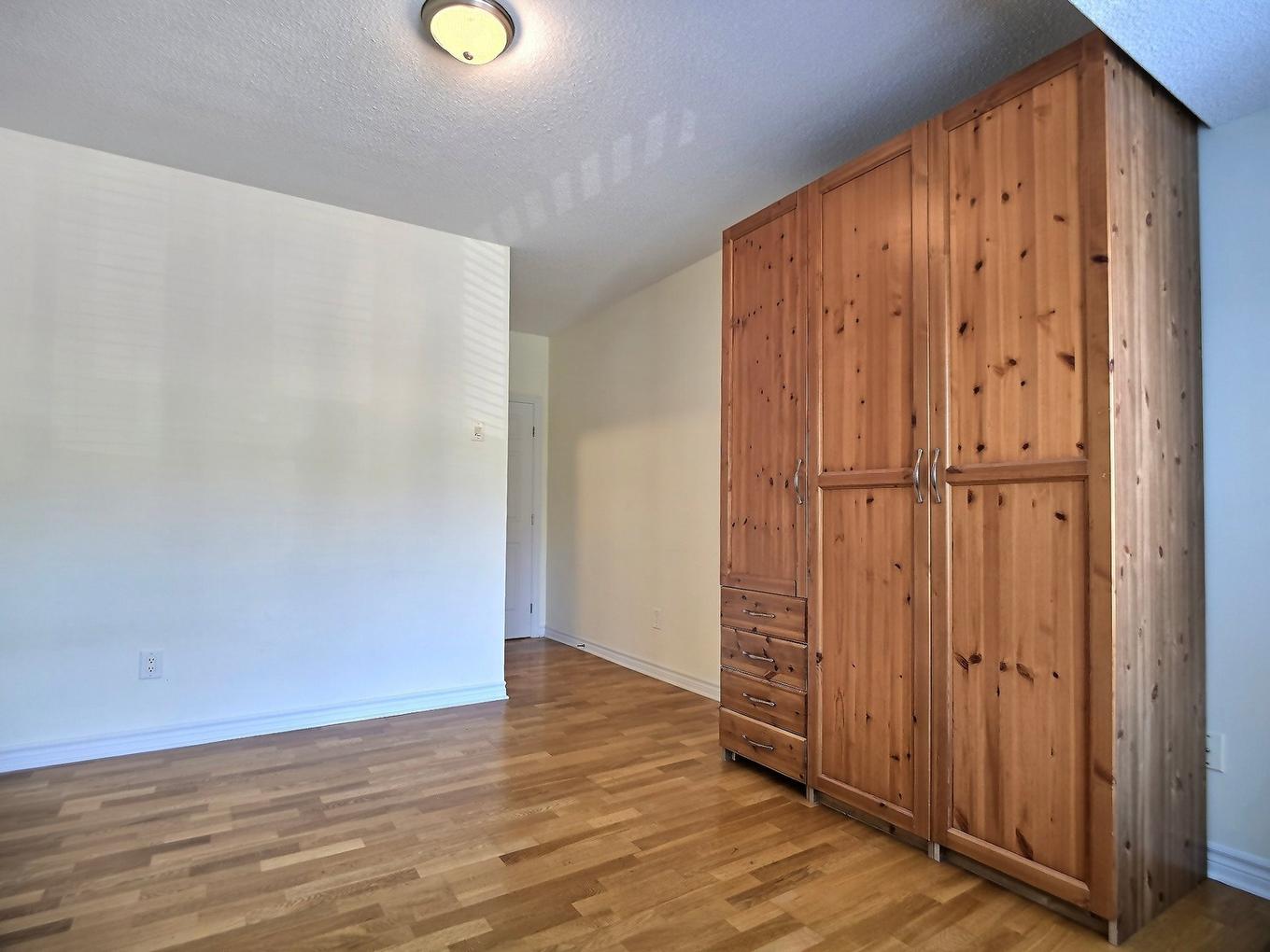 Chambre à coucher principale - 202-45 Rue Du Colonial, Gatineau (Aylmer), QC - Indoor Photo Showing Other Room