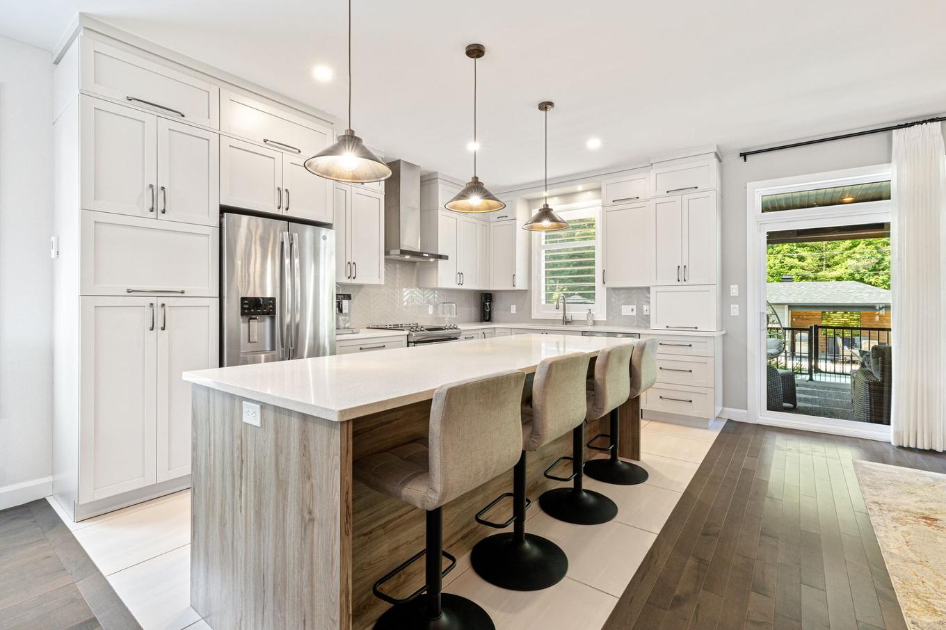 Cuisine - 81 Rue Rousseau, Sorel-Tracy, QC - Indoor Photo Showing Kitchen With Upgraded Kitchen