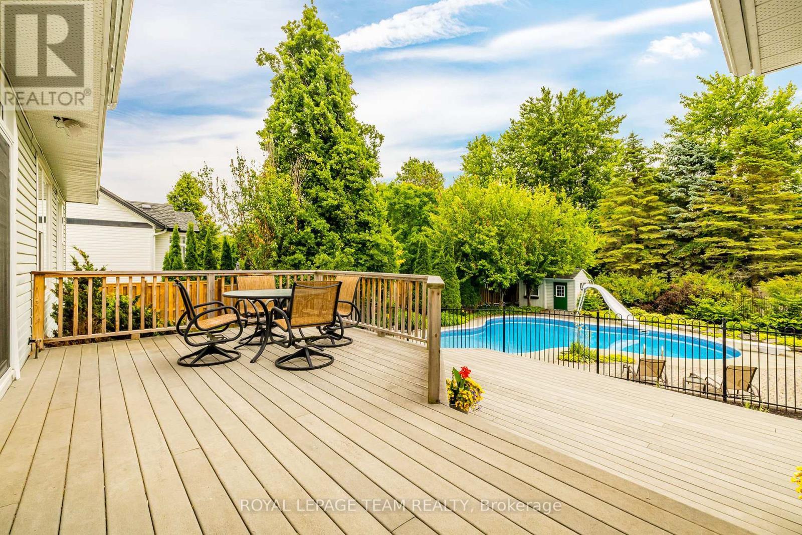 10 Beechgrove Gardens, Ottawa, ON - Outdoor With Deck Patio Veranda With Exterior