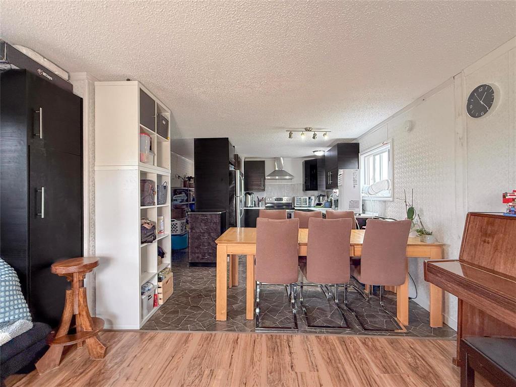 99 Curtis Road S, Brandon, MB - Indoor Photo Showing Other Room