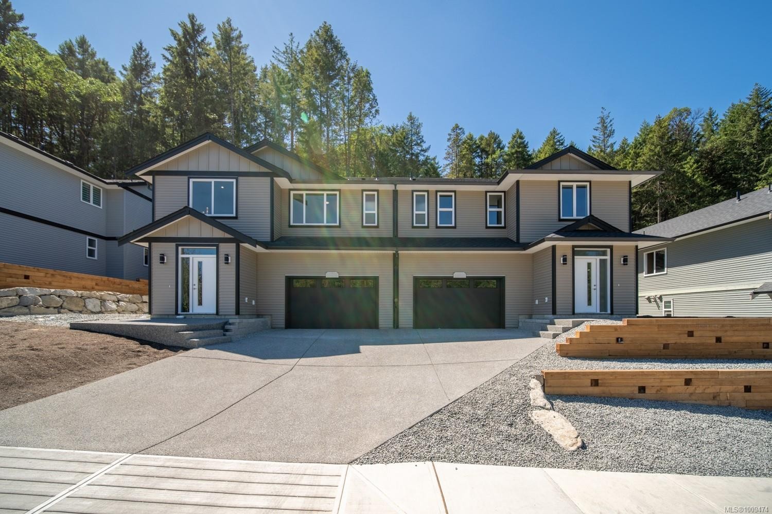 163 Hunter Way, Ladysmith, BC - Outdoor With Facade