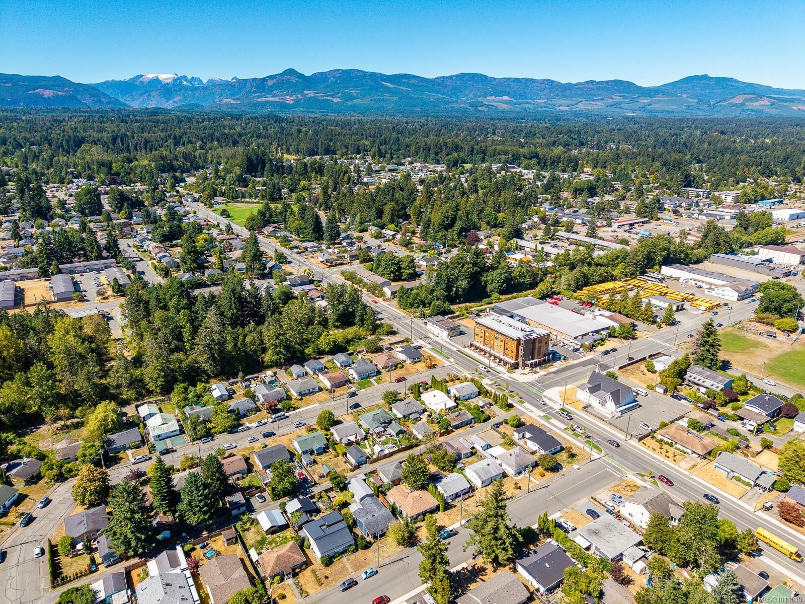 865 17Th St, Courtenay, BC